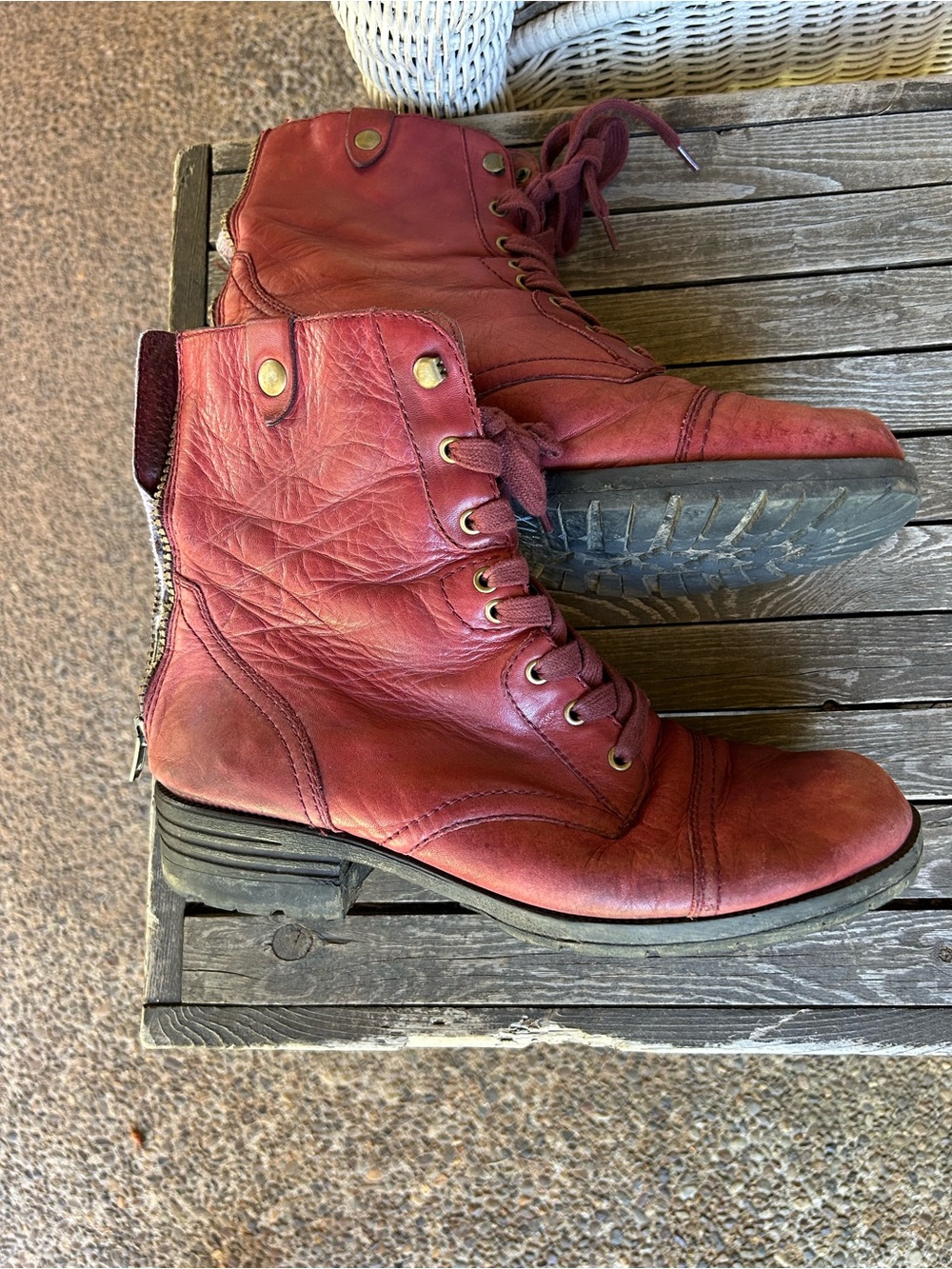 Rockport Women's Red Leather Lace-Up Ankle Boots Sz 10